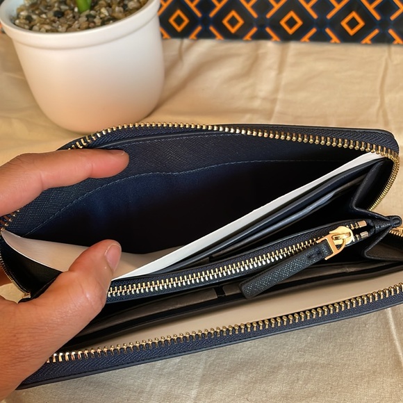 New, emerson wristlet zip continental wallet - Picture 8 of 12